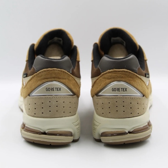 New Balance 2002R Gore-Tex Sneakers Waterproof  Brown M2002RXG Mens NEW - Picture 7 of 8